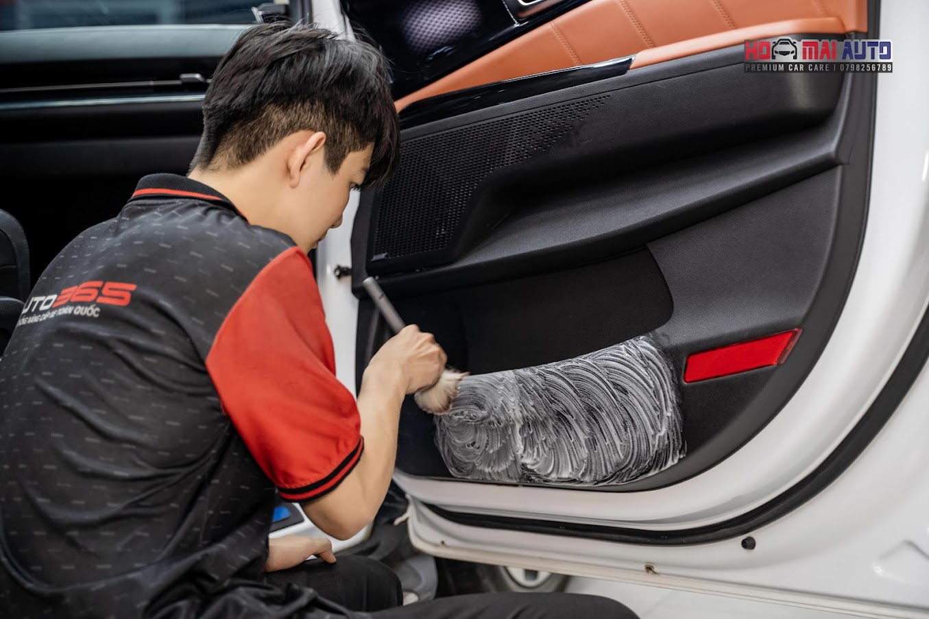 Vệ Sinh Nội Thất Ô Tô – Giải Pháp Giữ Xe Luôn Như Mới