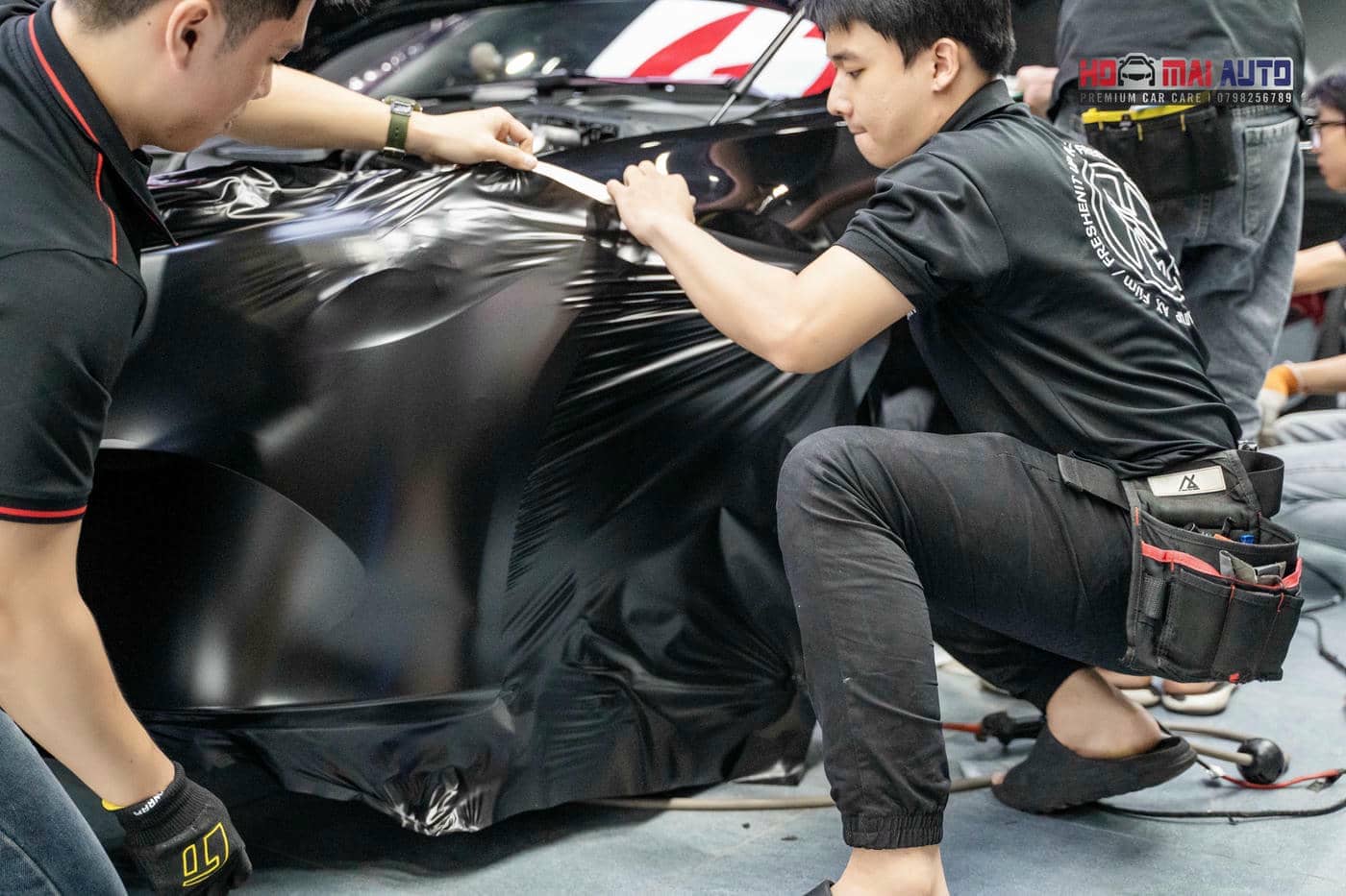 Sơn Đổi Màu Hay Wrap Decal Ô Tô: Phương Án Nào Thực Dụng Và Đáng Tiền Hơn?