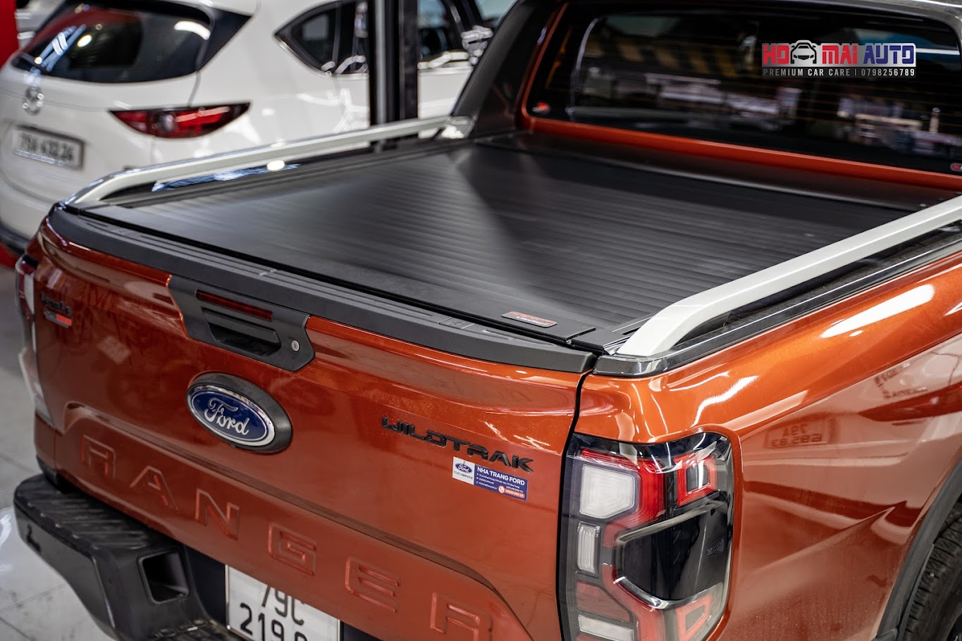 Ranger lắp nắp thùng cuộn cơ Option – Gọn gàng, chắc chắn, tiện lợi khi sử dụng
