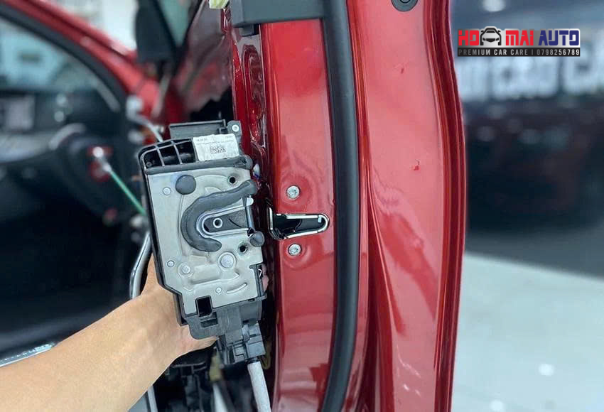 Cửa Hít Tự Động: Giải Pháp Bảo Vệ Bản Lề Và Tăng Tiện Nghi Cho Ô Tô