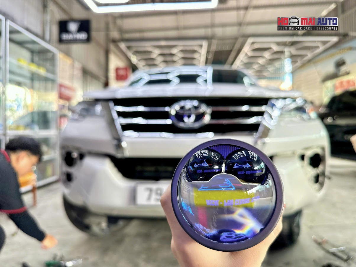 So sánh V30 Ultra và F10 Turbo V2: Nâng cấp đèn nào phù hợp khi về quê ăn Tết?