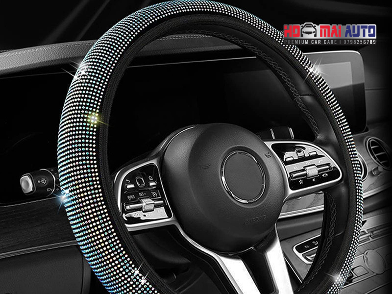 Trang trí vô lăng ô tô: đẹp chưa chắc an toàn, coi chừng rước họa khi tai nạn